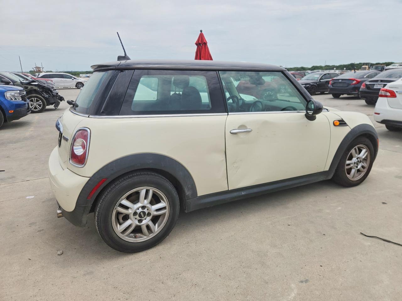 2013 MINI COOPER