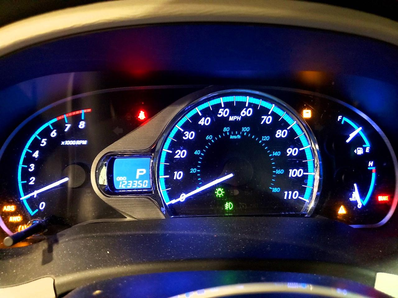 2011 TOYOTA SIENNA