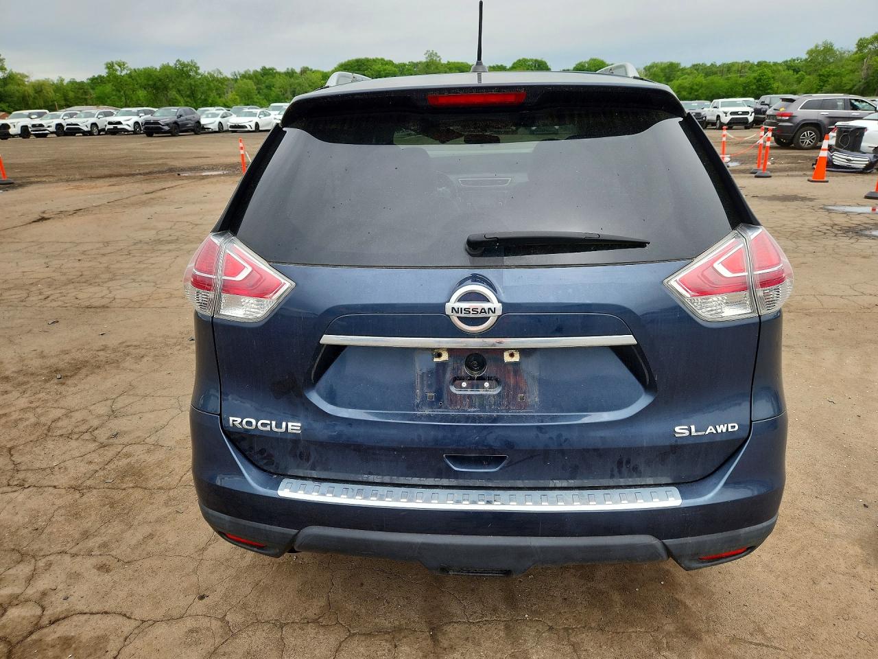 2016 NISSAN ROGUE