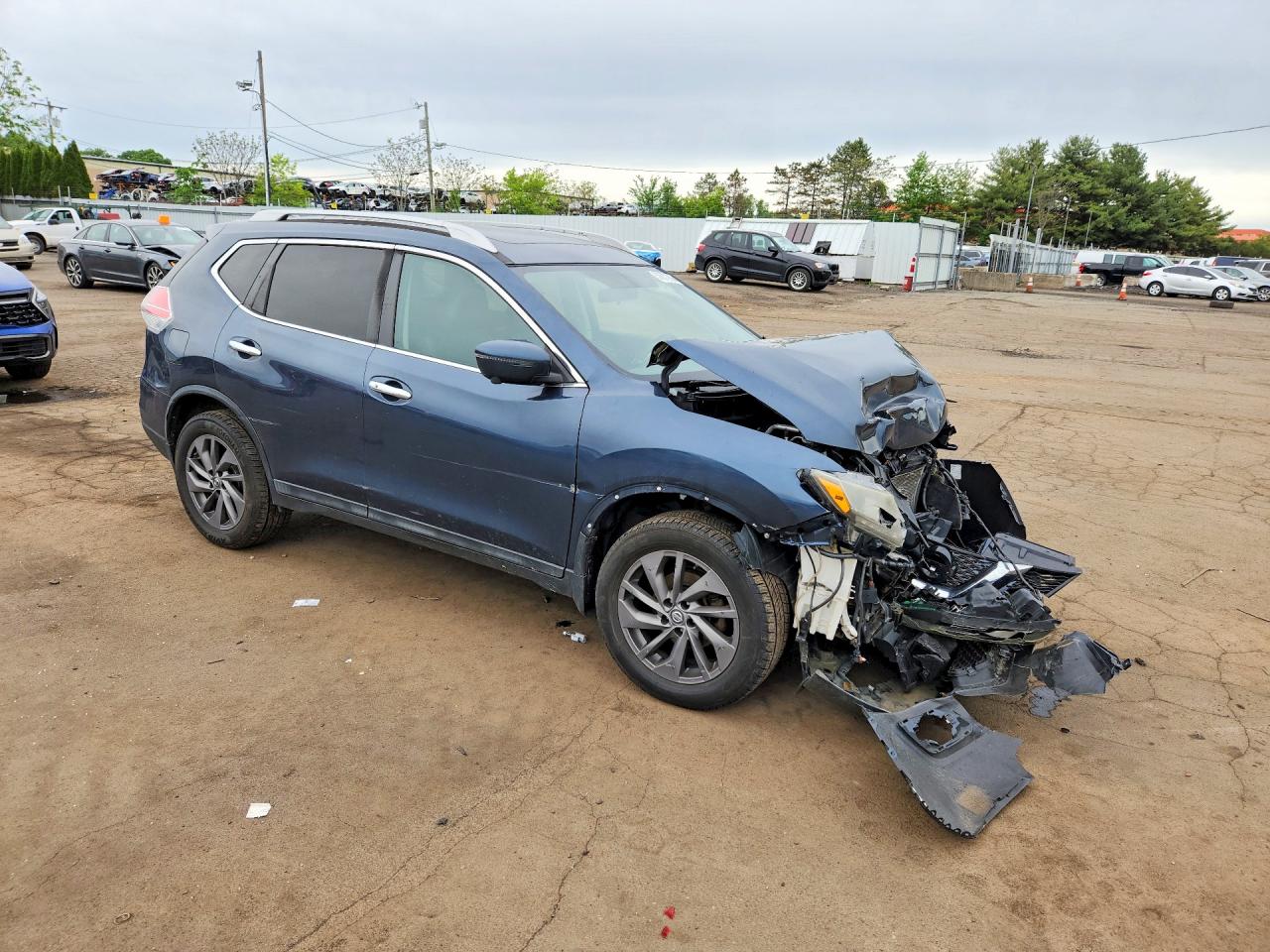 2016 NISSAN ROGUE