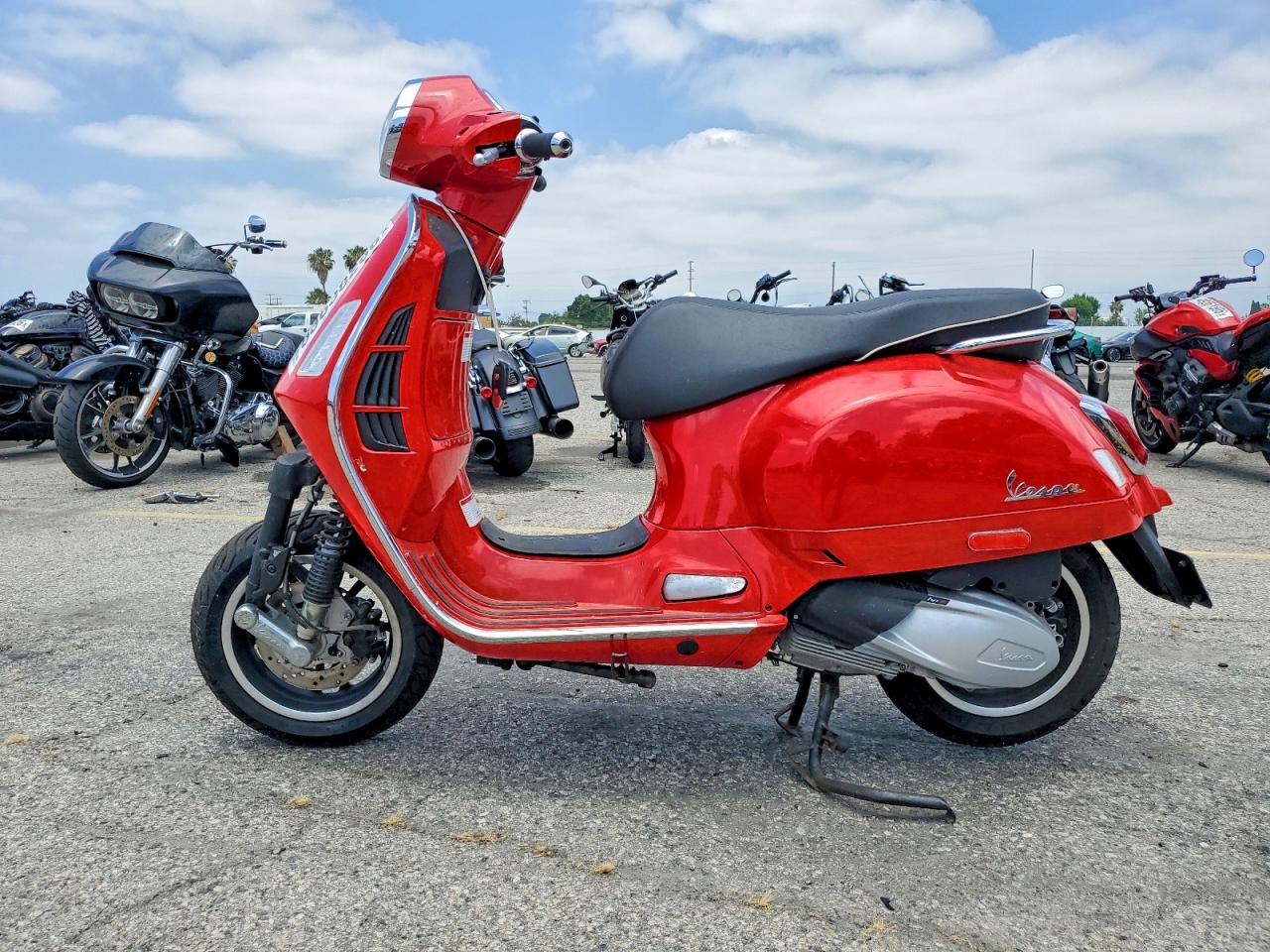 2023 VESPA GTS/SEI GI
