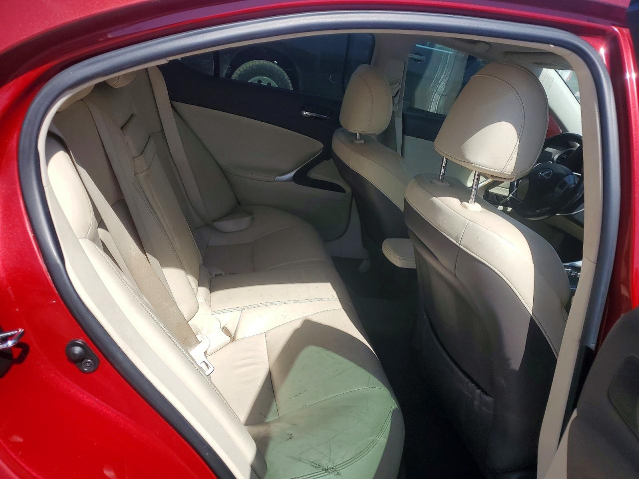 2013 LEXUS IS