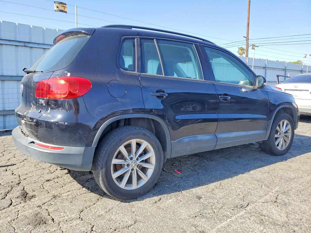 2017 VOLKSWAGEN TIGUAN