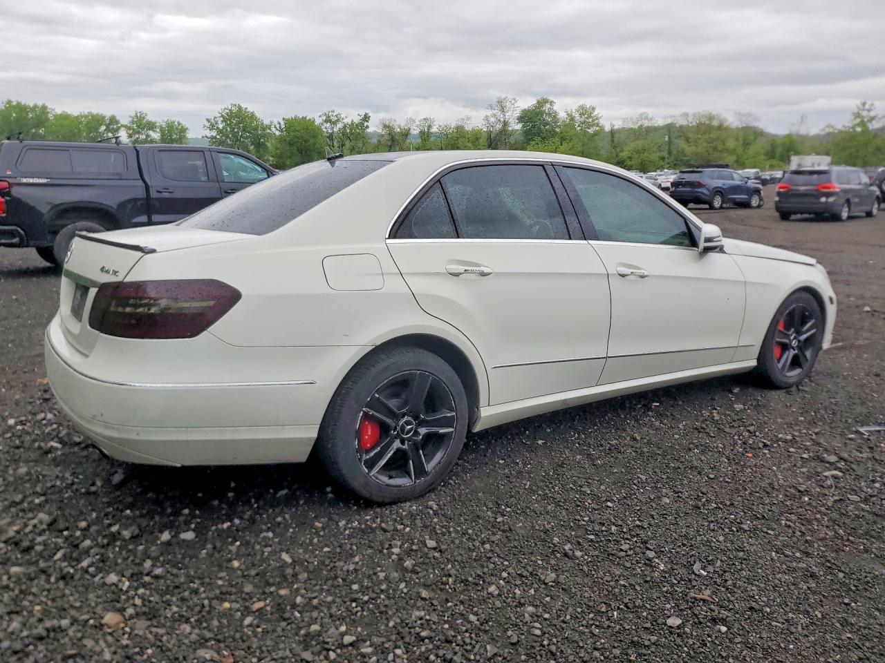 2011 MERCEDES-BENZ E-CLASS
