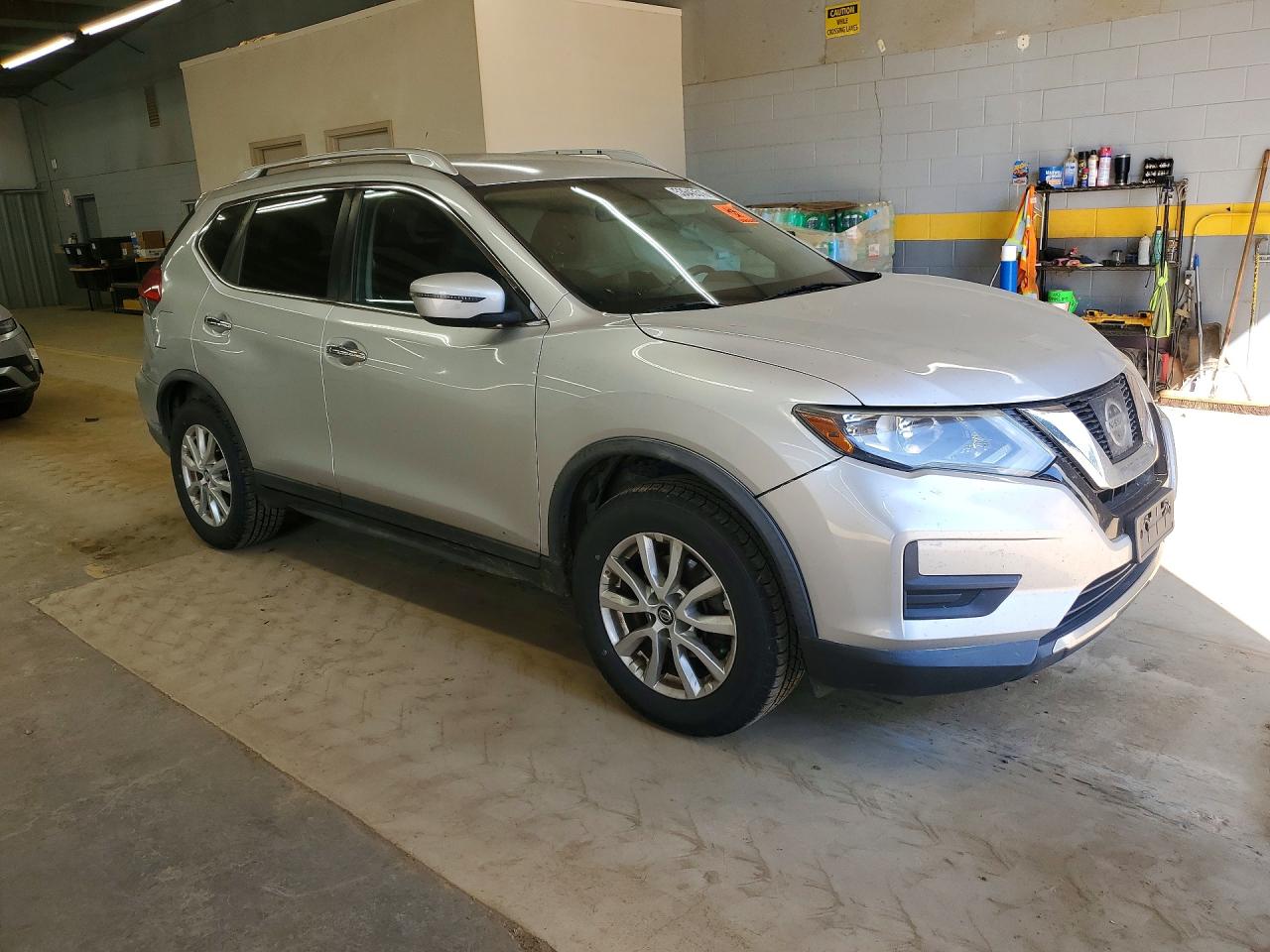 2017 NISSAN ROGUE SV