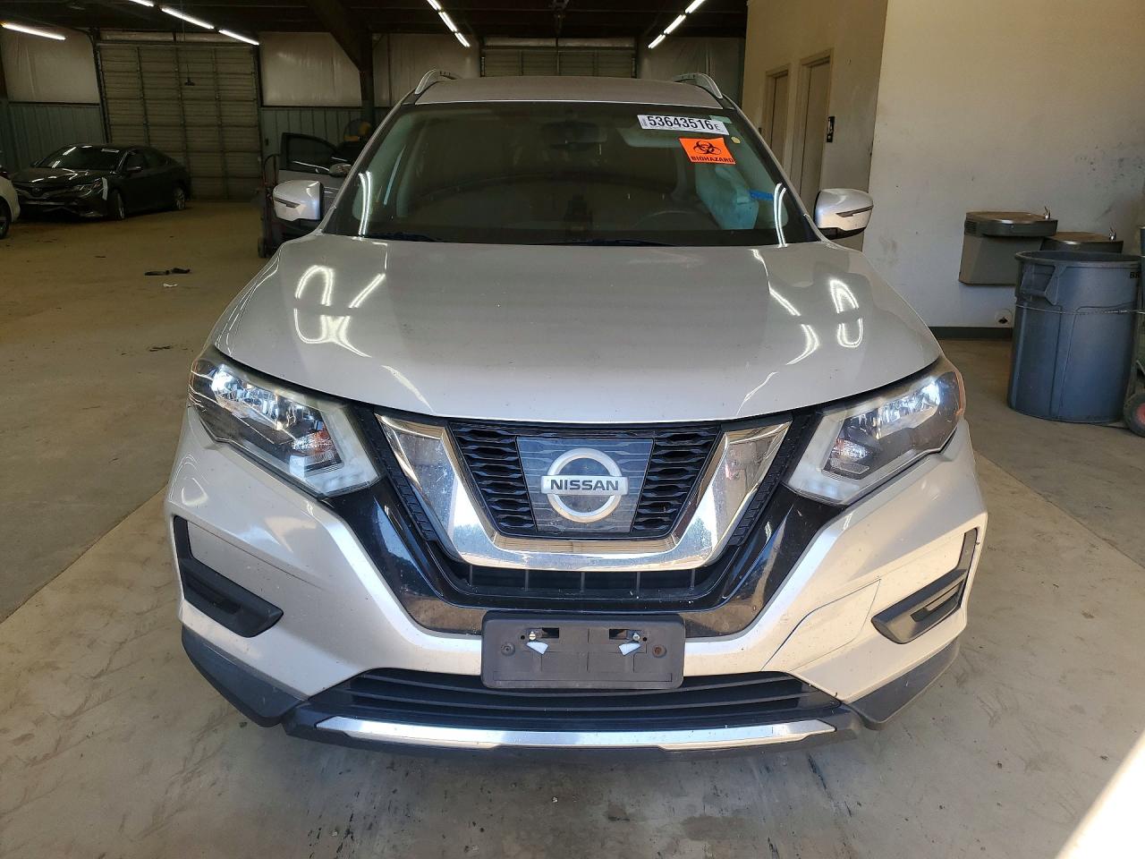 2017 NISSAN ROGUE SV