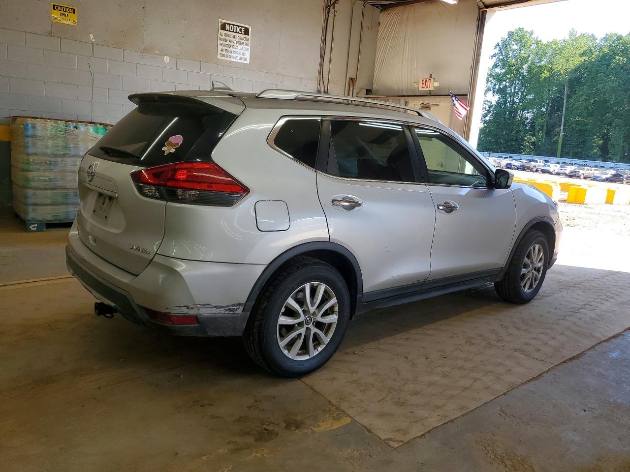 2017 NISSAN ROGUE SV