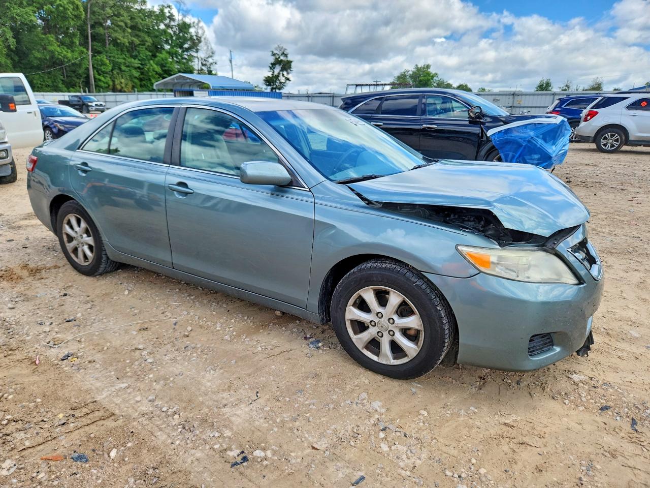 2011 TOYOTA CAMRY