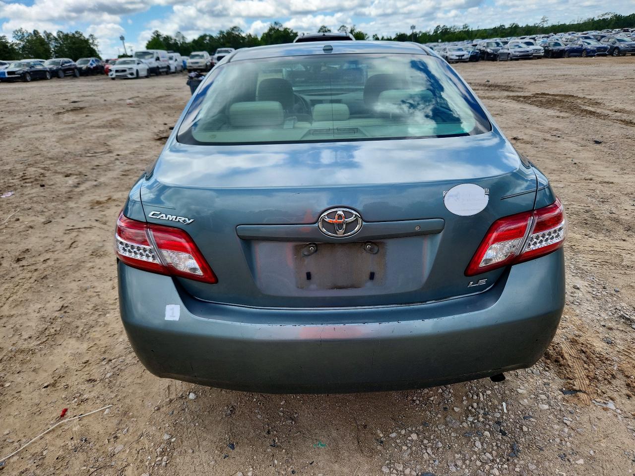 2011 TOYOTA CAMRY