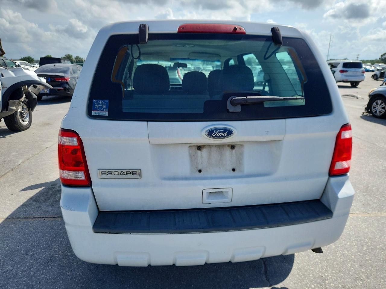 2010 FORD ESCAPE