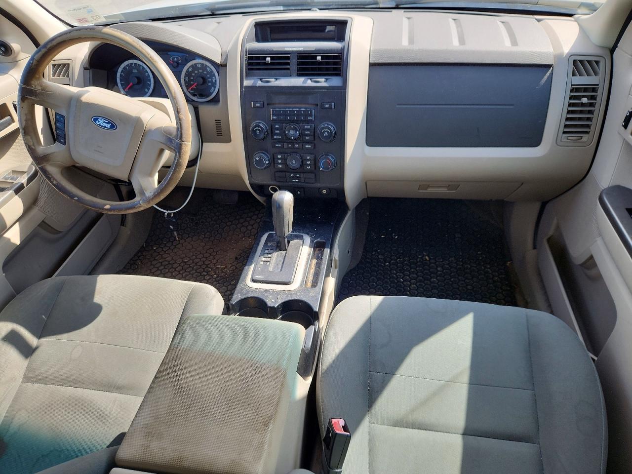 2010 FORD ESCAPE