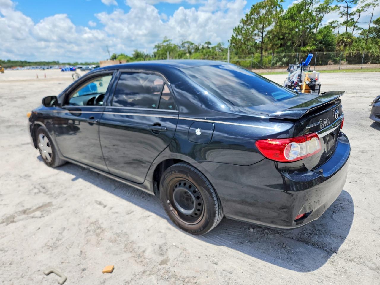 2013 TOYOTA COROLLA