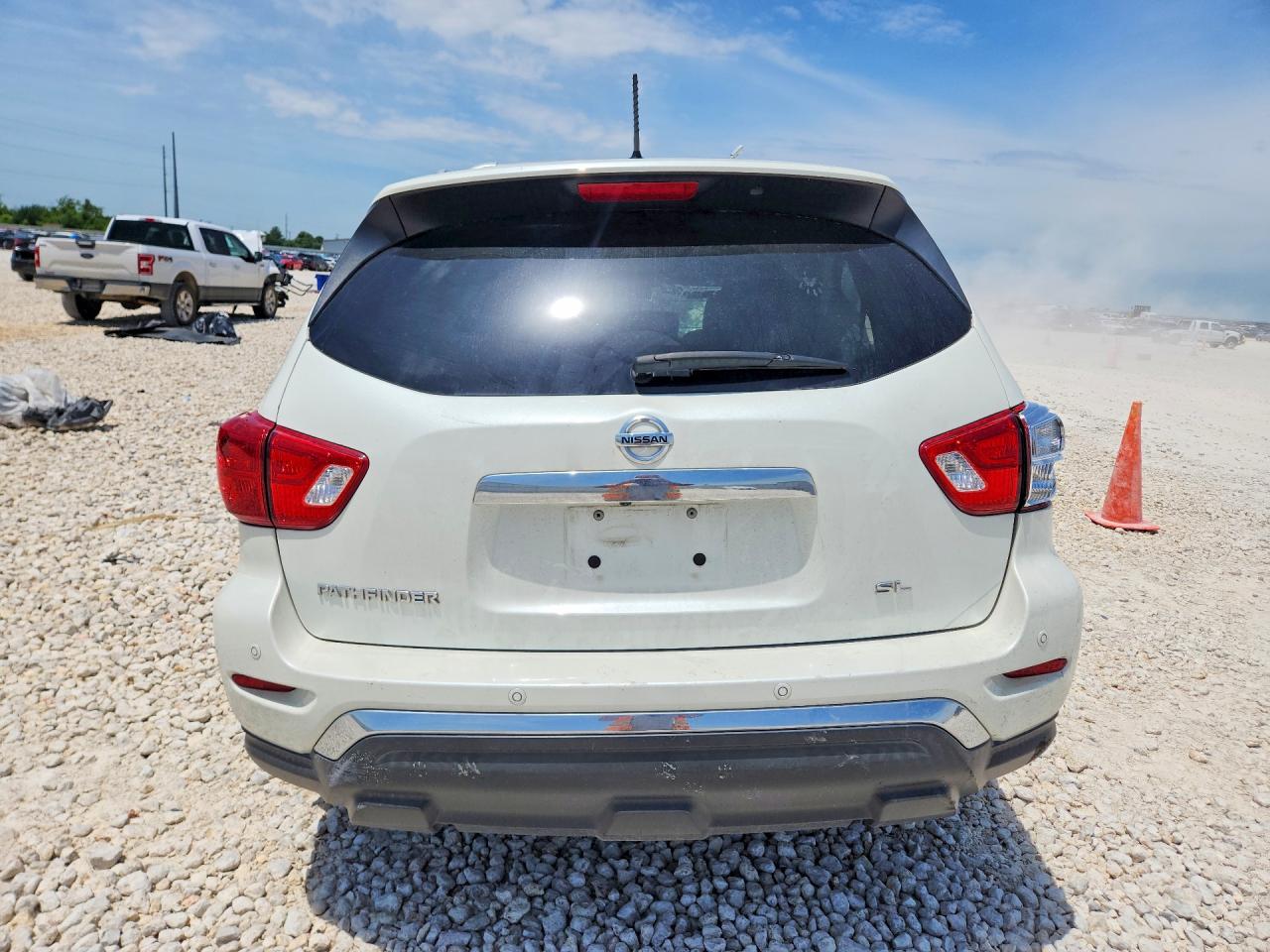 2018 NISSAN PATHFINDER