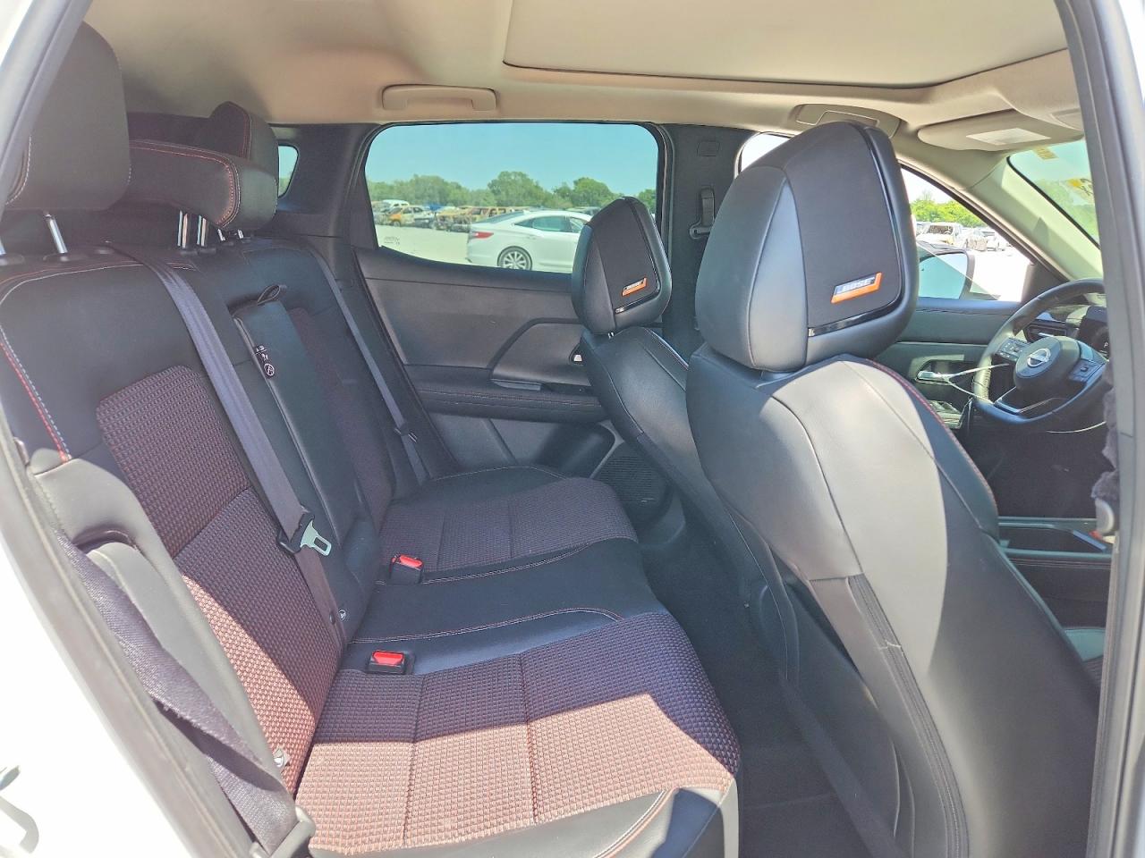 2025 NISSAN KICKS
