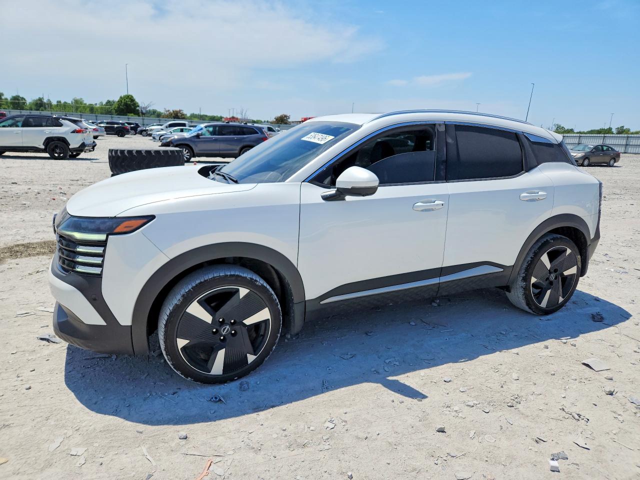 2025 NISSAN KICKS