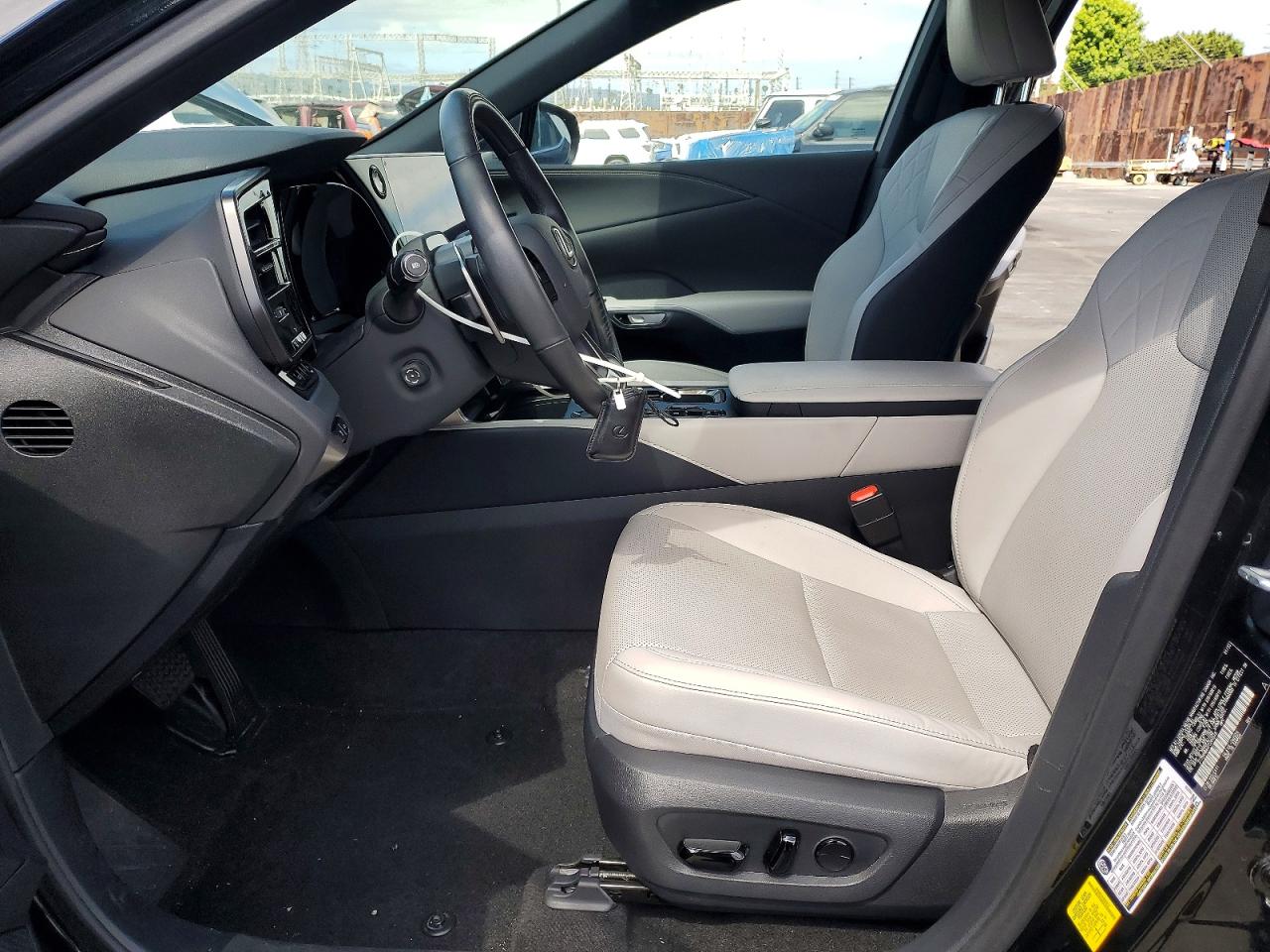 2023 LEXUS RX350