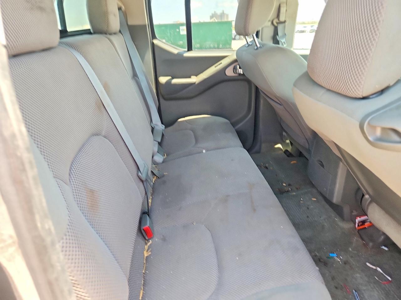 2014 NISSAN FRONTIER