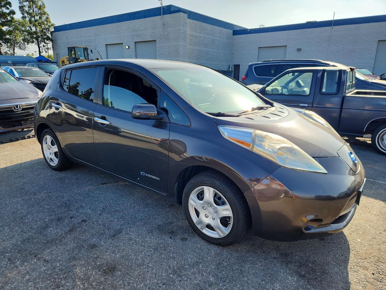 2017 NISSAN LEAF