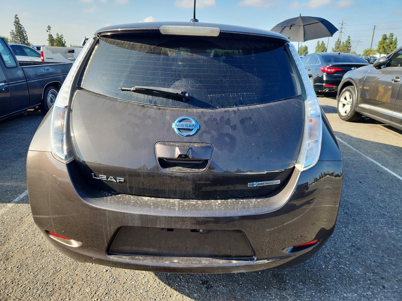 2017 NISSAN LEAF