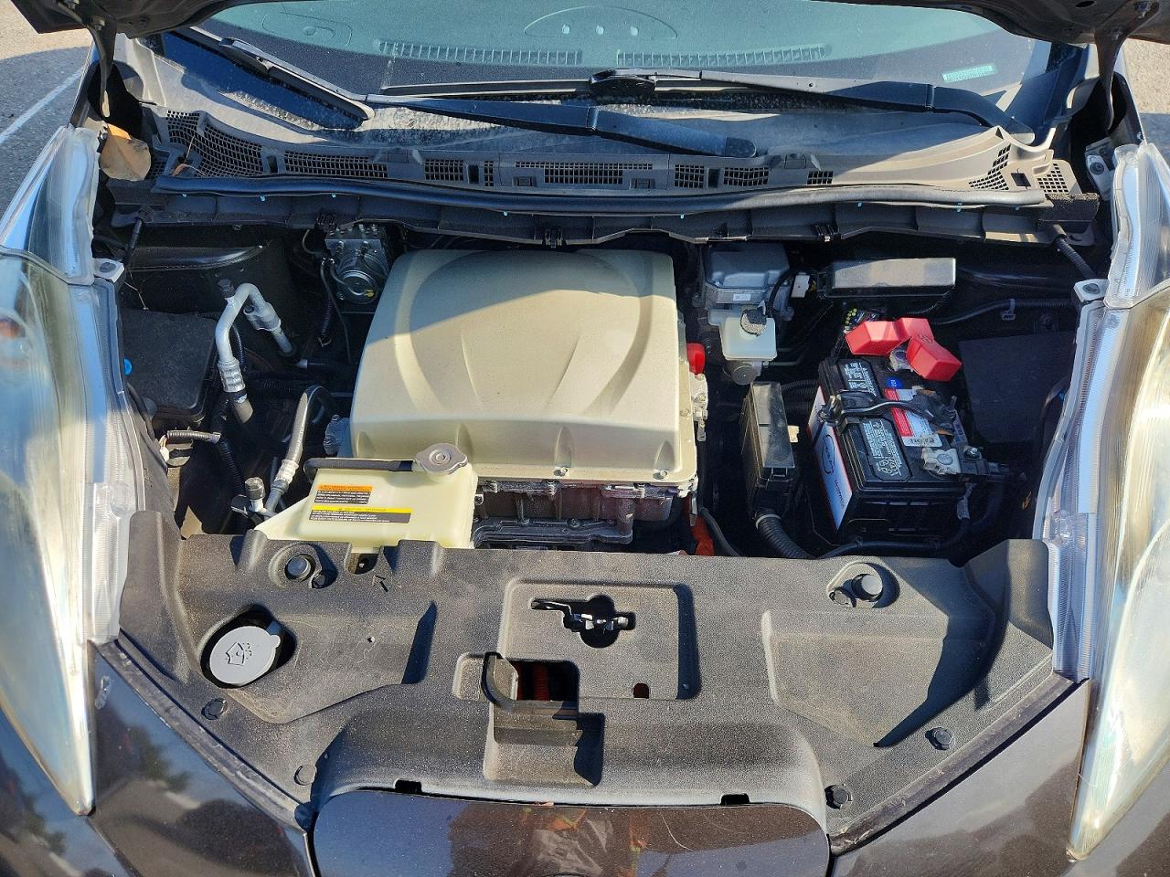 2017 NISSAN LEAF