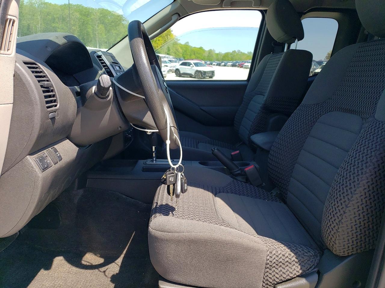 2010 NISSAN FRONTIER