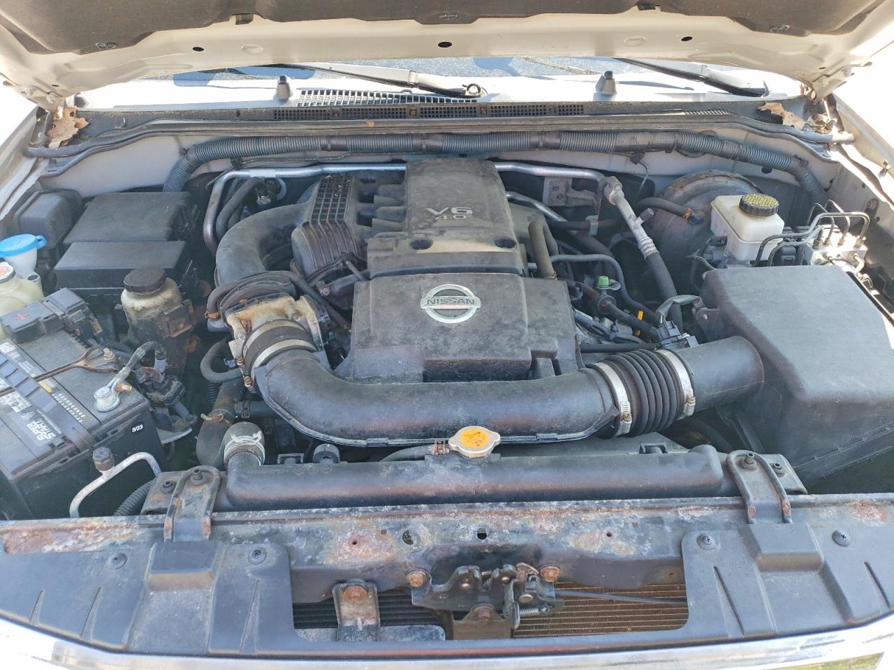 2010 NISSAN FRONTIER