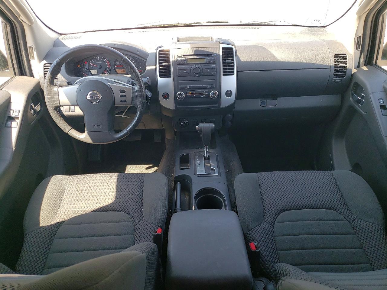 2010 NISSAN FRONTIER