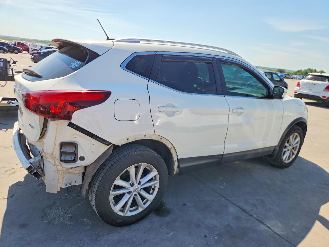 2017 NISSAN ROGUE