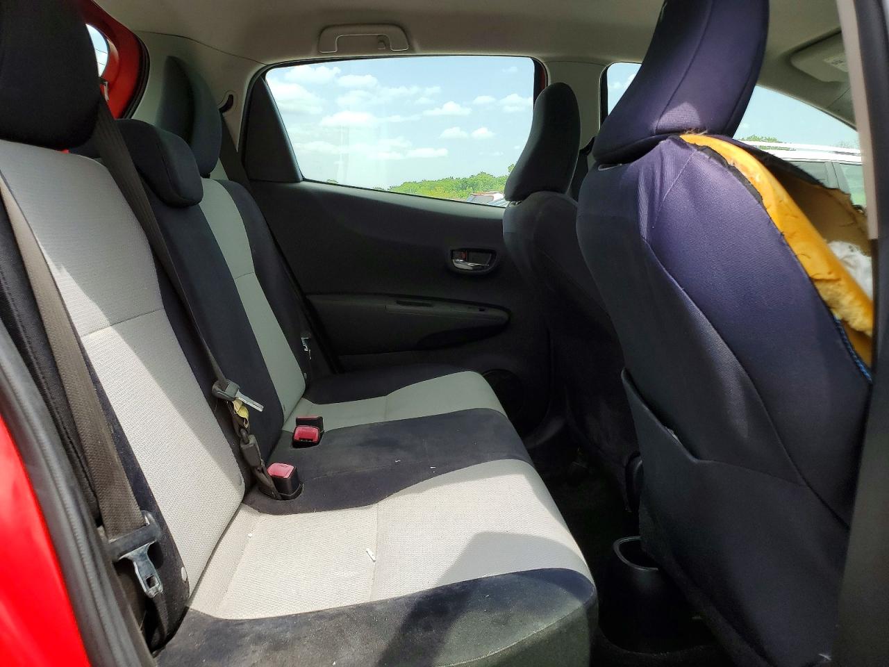 2013 TOYOTA YARIS