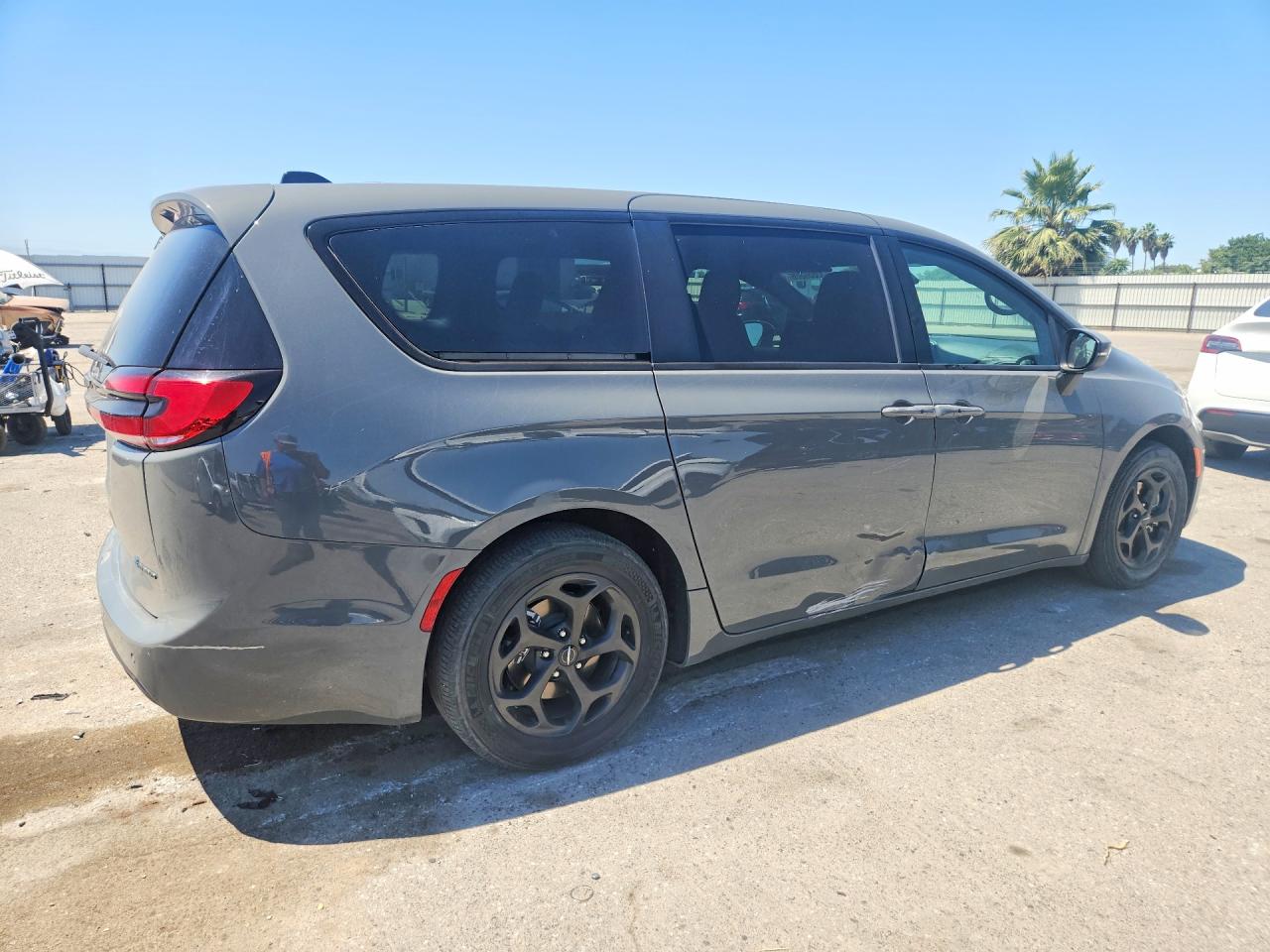 2023 CHRYSLER PACIFICA