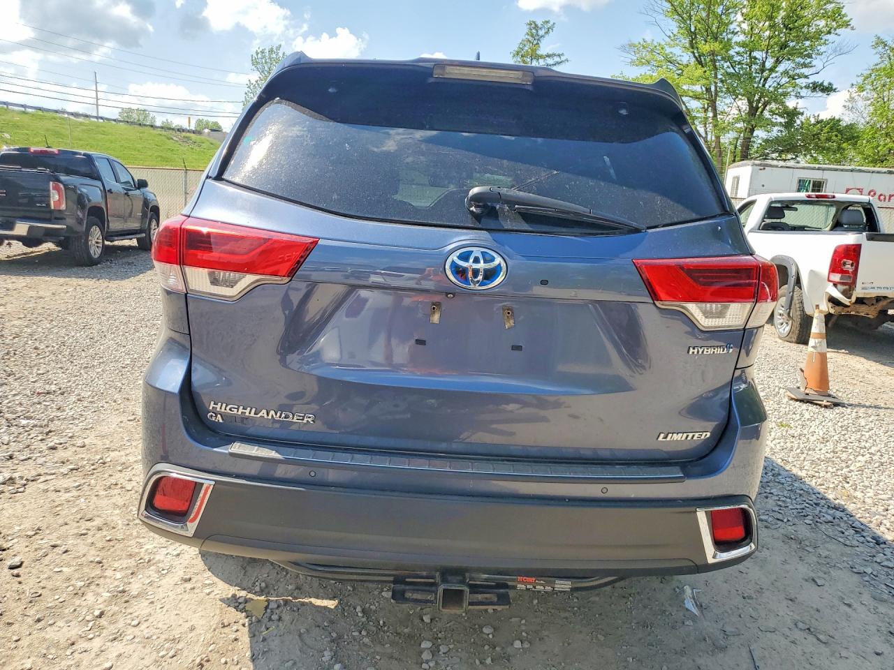 2018 TOYOTA HIGHLANDER