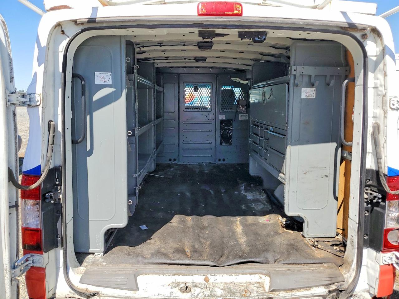 2016 NISSAN NV