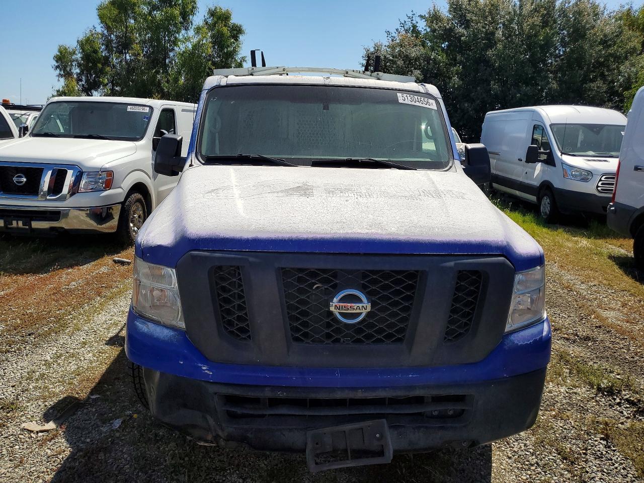 2016 NISSAN NV