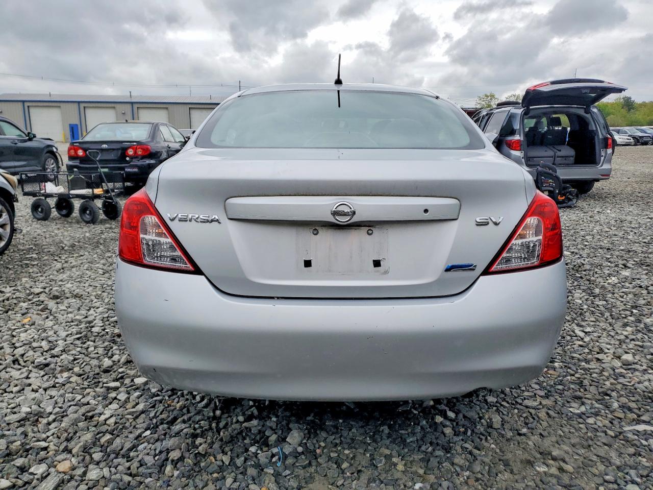 2012 NISSAN VERSA