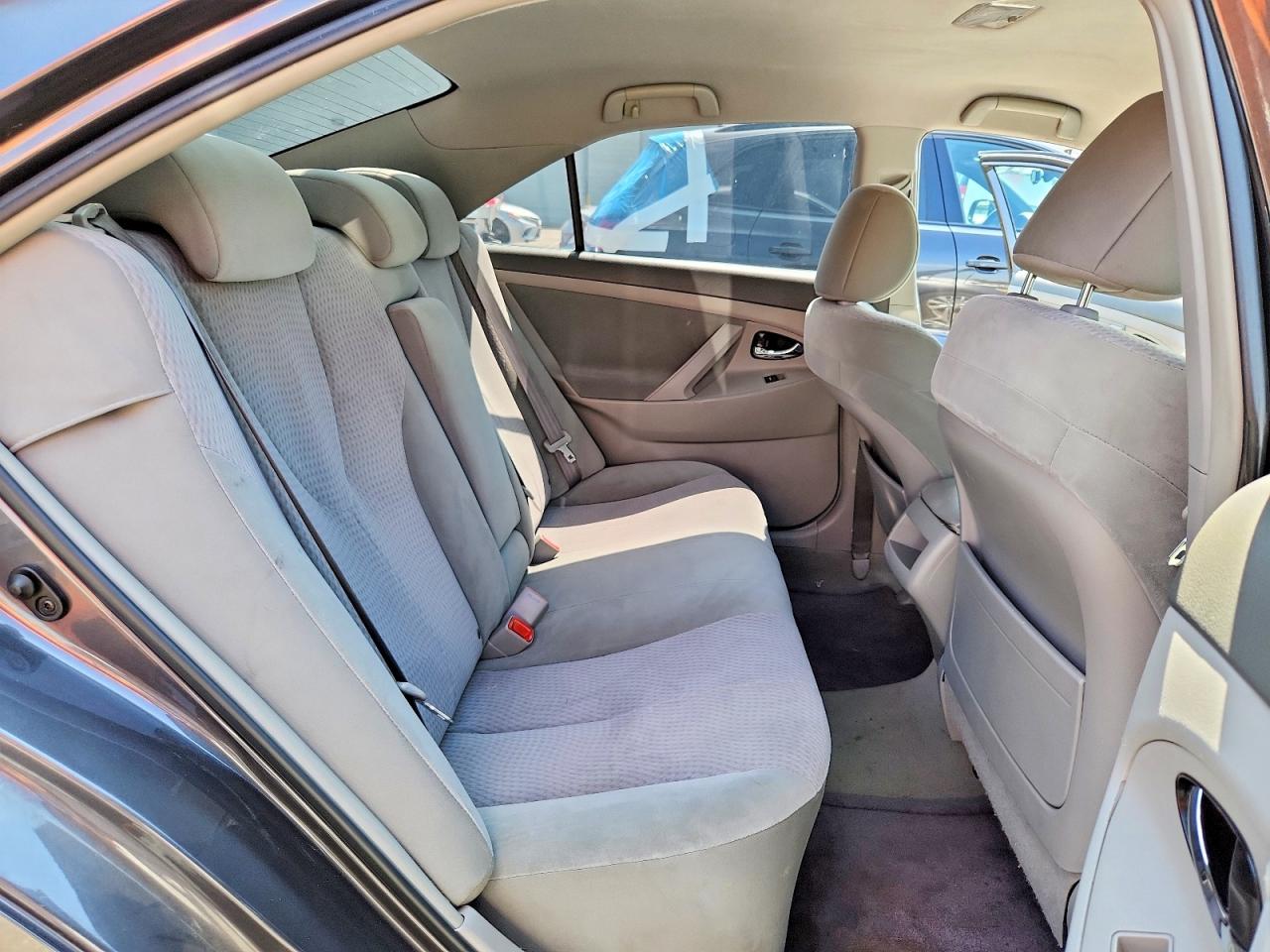 2011 TOYOTA CAMRY