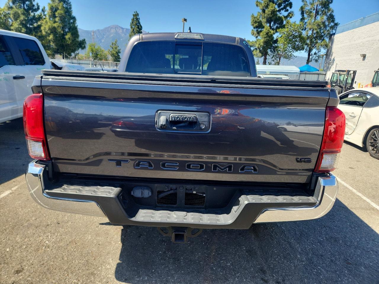 2018 TOYOTA TACOMA