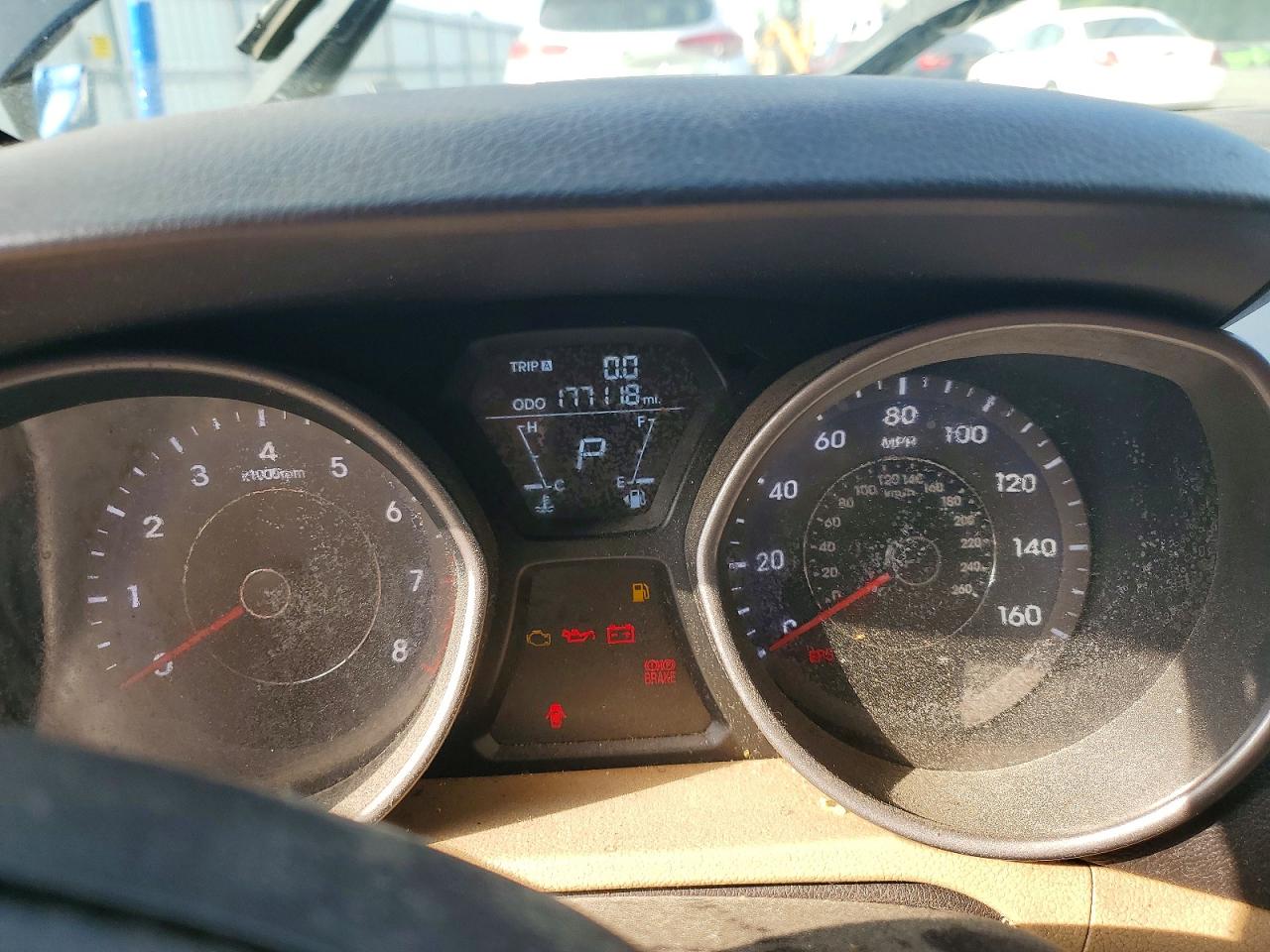 2013 HYUNDAI ELANTRA