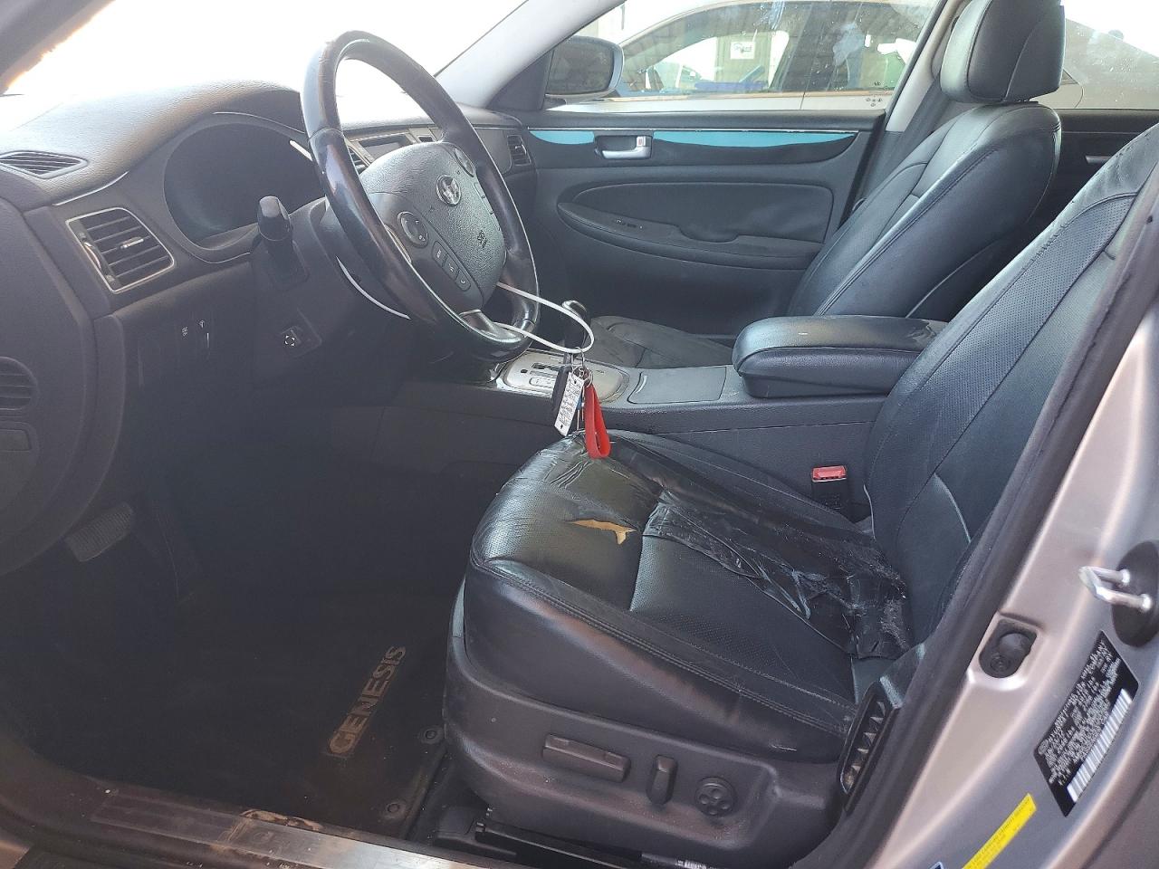 2012 HYUNDAI GENESIS