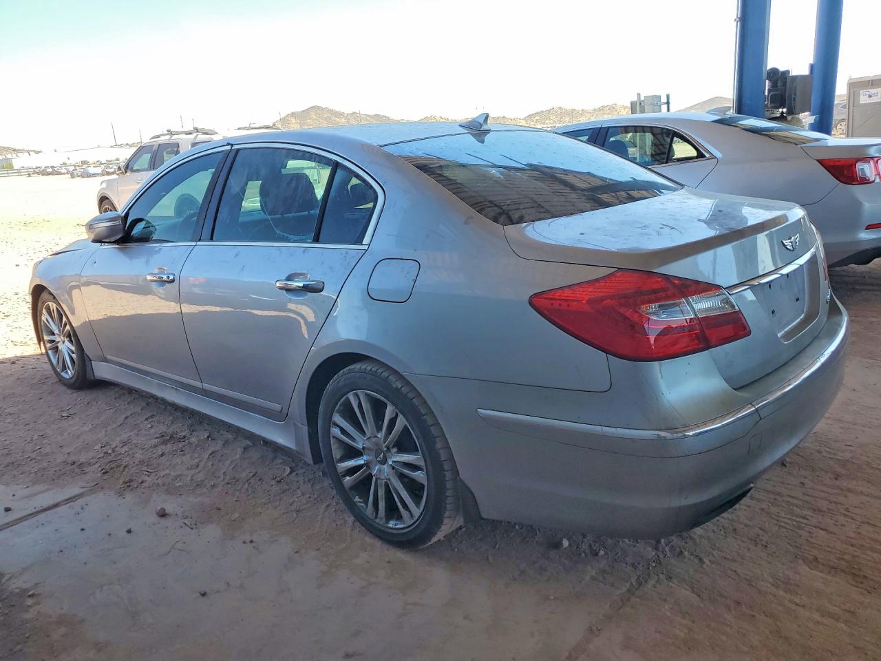 2012 HYUNDAI GENESIS