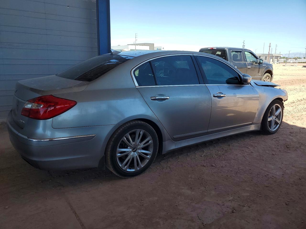 2012 HYUNDAI GENESIS