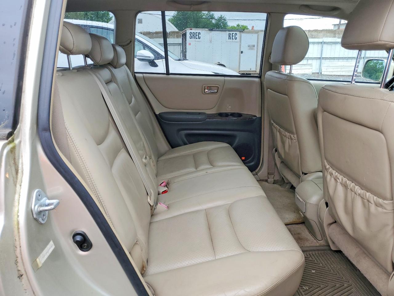 2002 TOYOTA HIGHLANDER