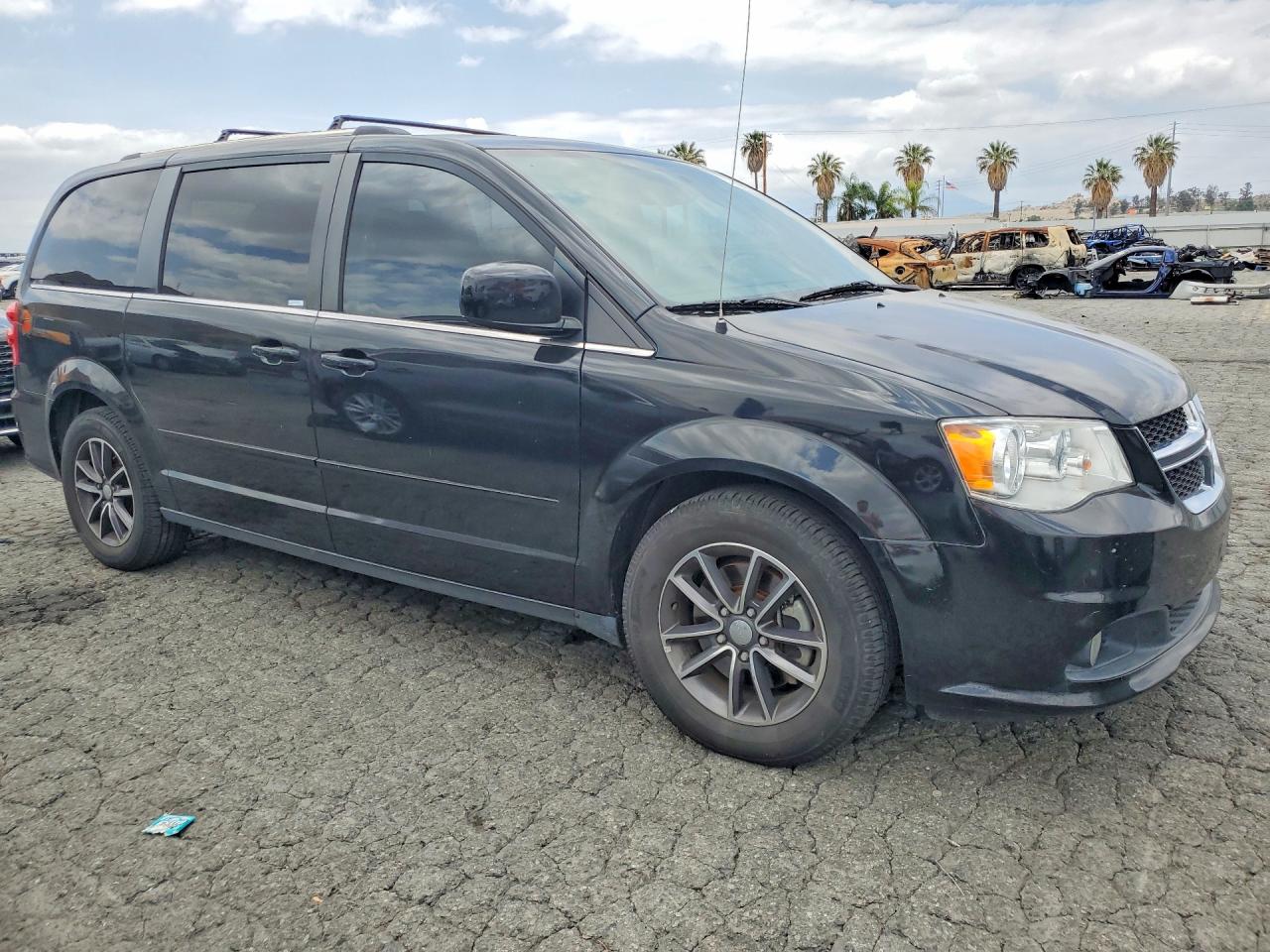 2017 DODGE CARAVAN