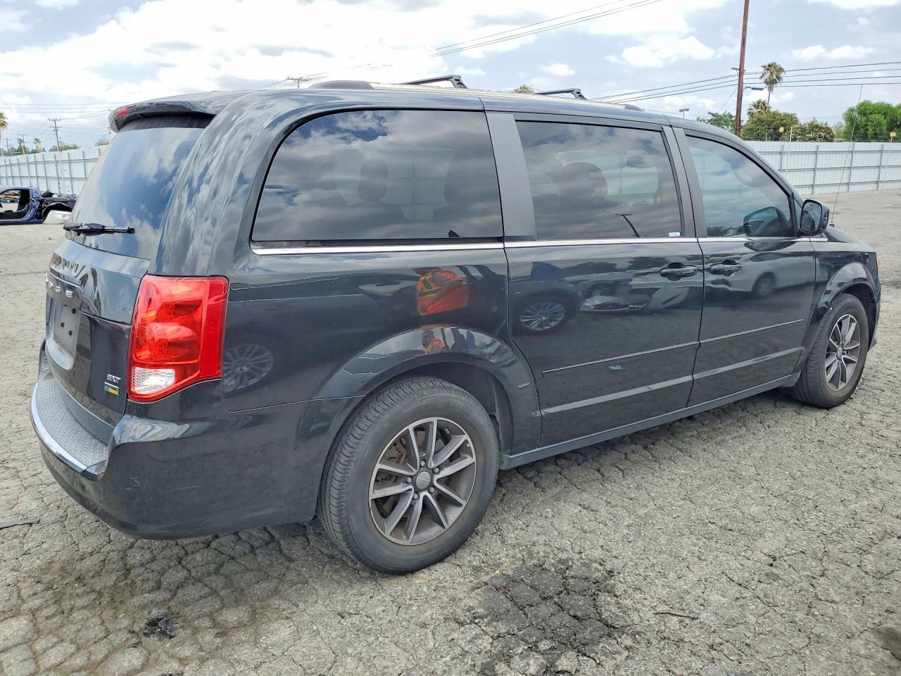 2017 DODGE CARAVAN