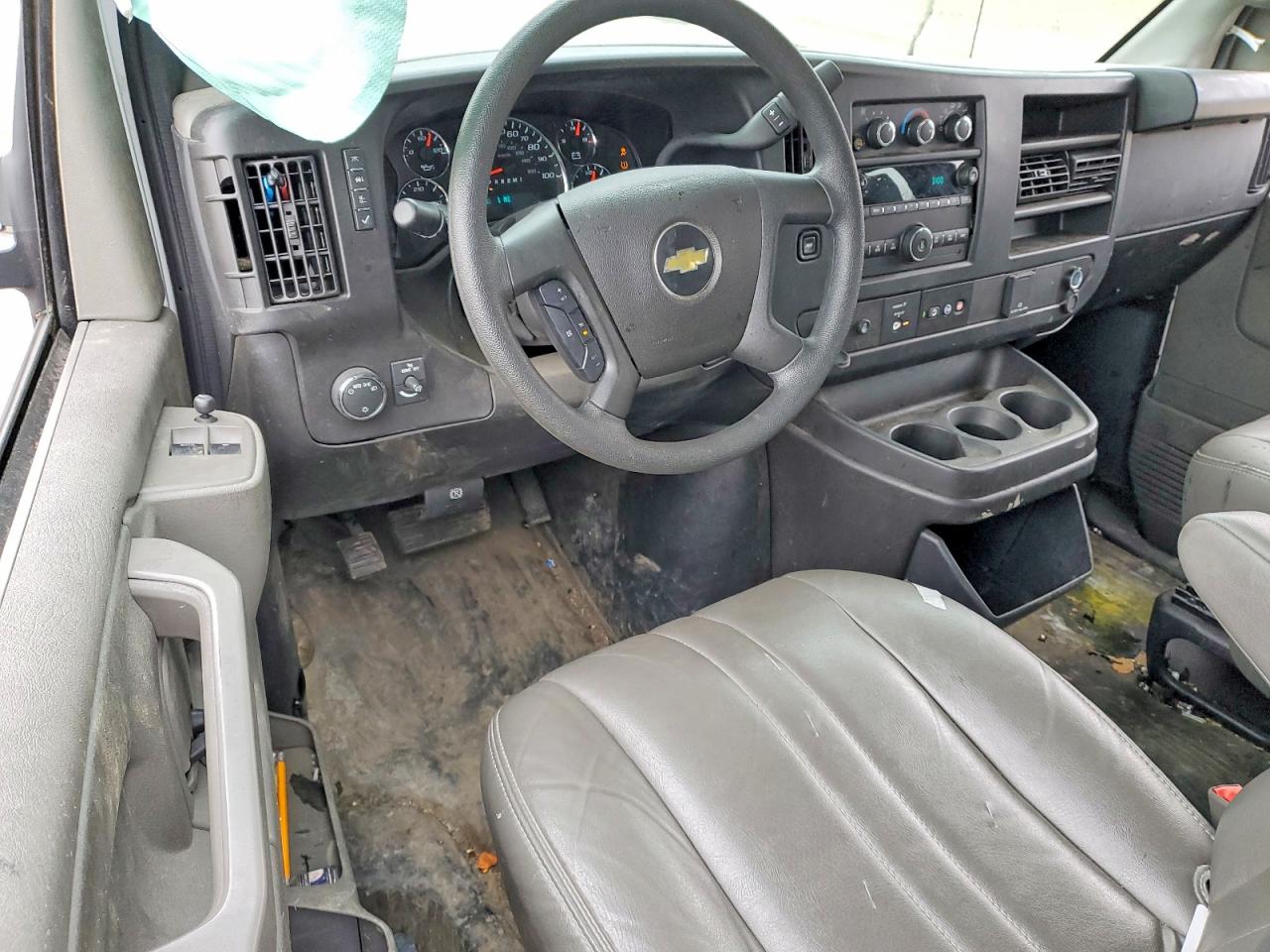 2024 CHEVROLET EXPRESS