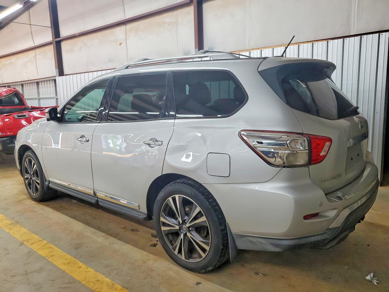 2017 NISSAN PATHFINDER