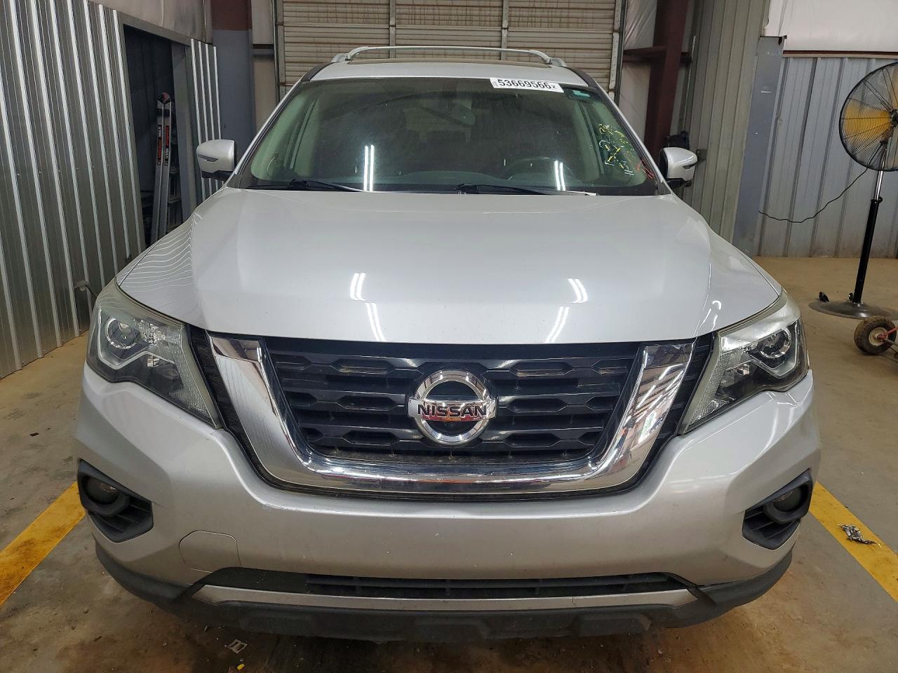 2017 NISSAN PATHFINDER