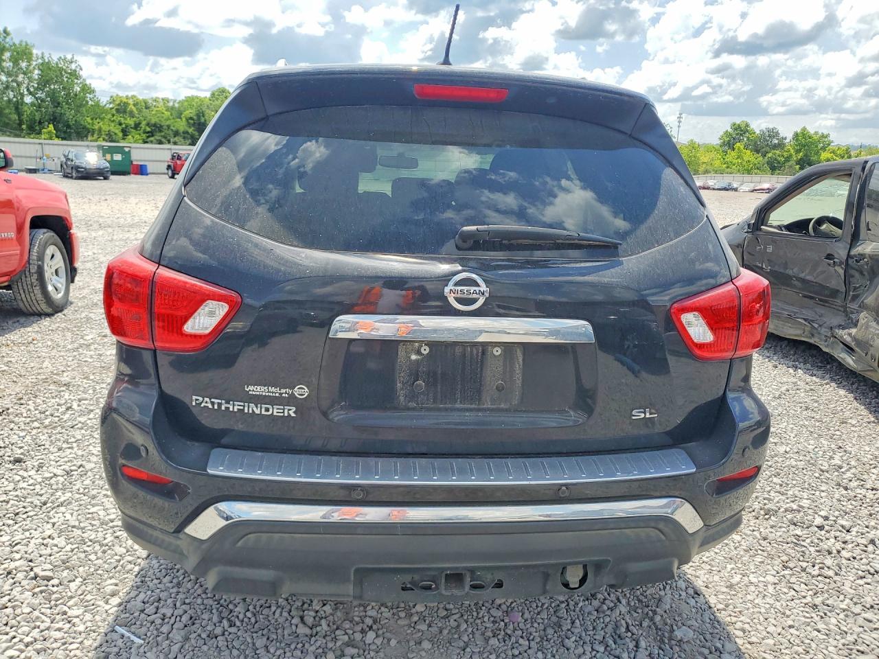 2017 NISSAN PATHFINDER