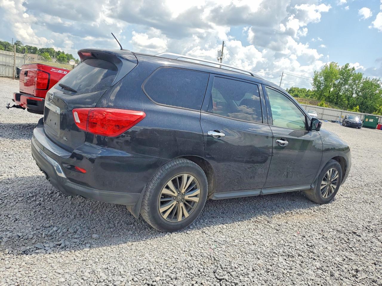 2017 NISSAN PATHFINDER
