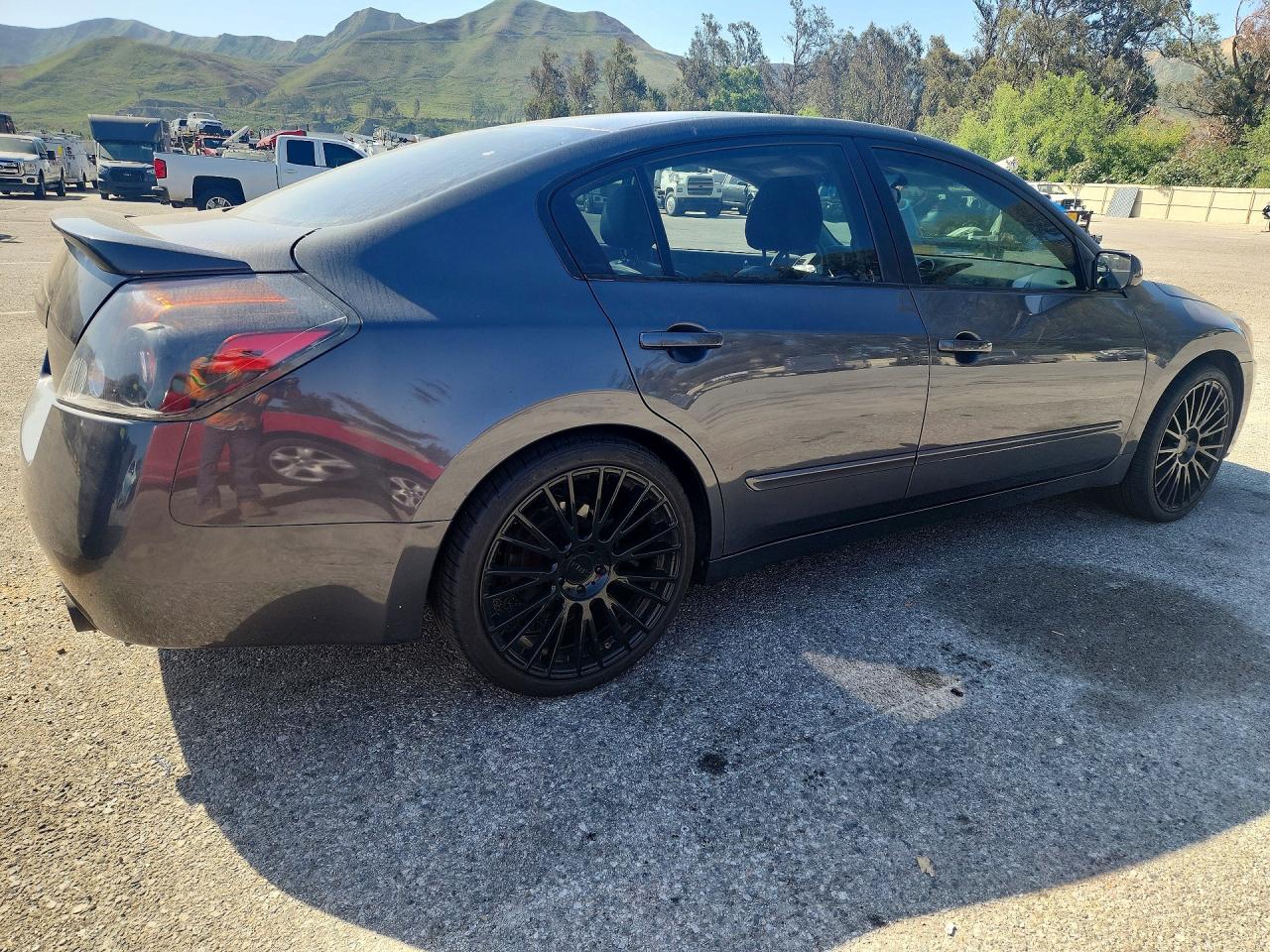 2011 NISSAN ALTIMA