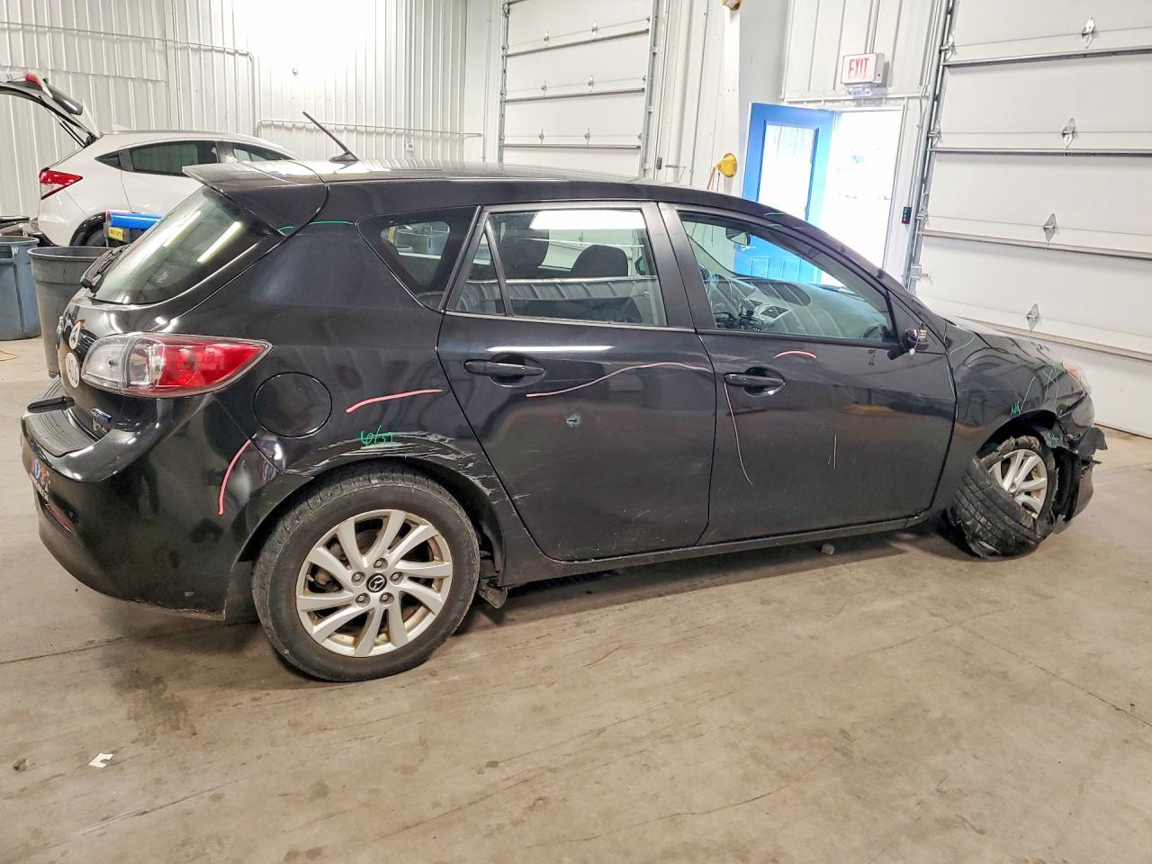 2013 MAZDA 3